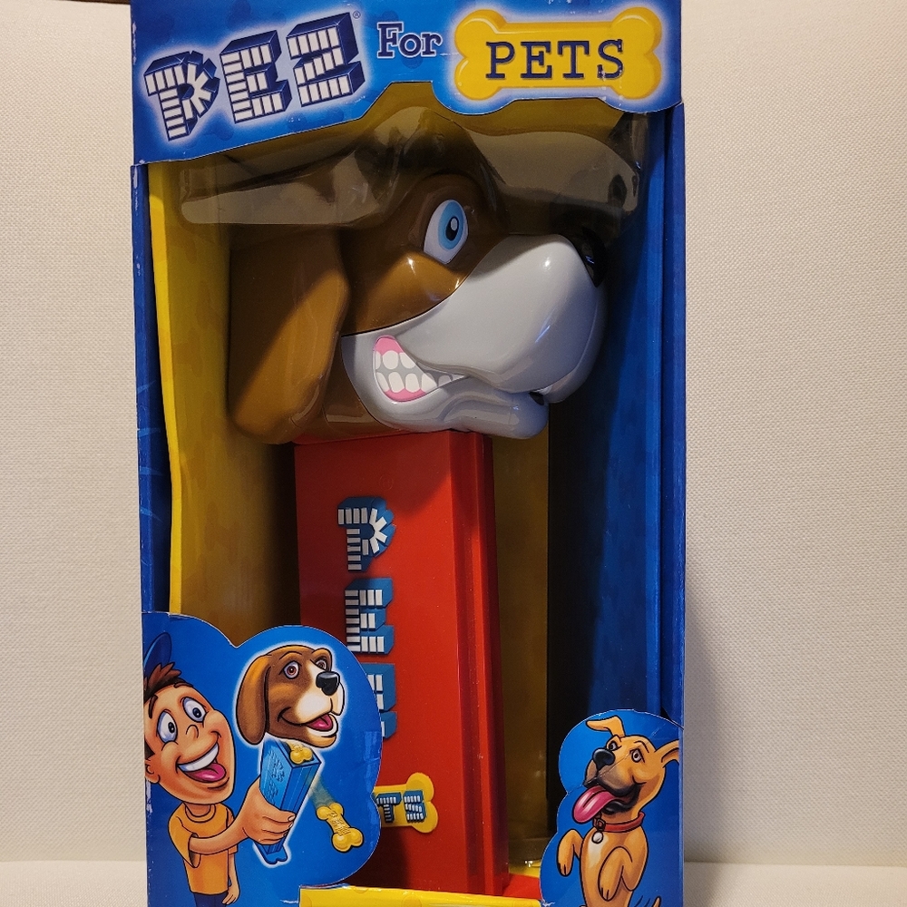 Vintage Pez Pets Dog Treat Dispenser MIB!